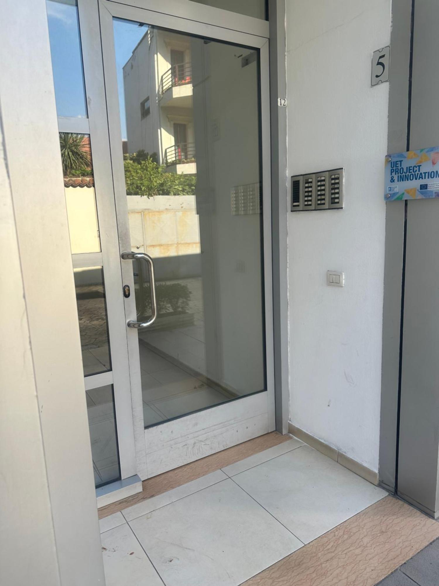 Kora Apartaments - Relaxing Escape Tirana Bagian luar foto