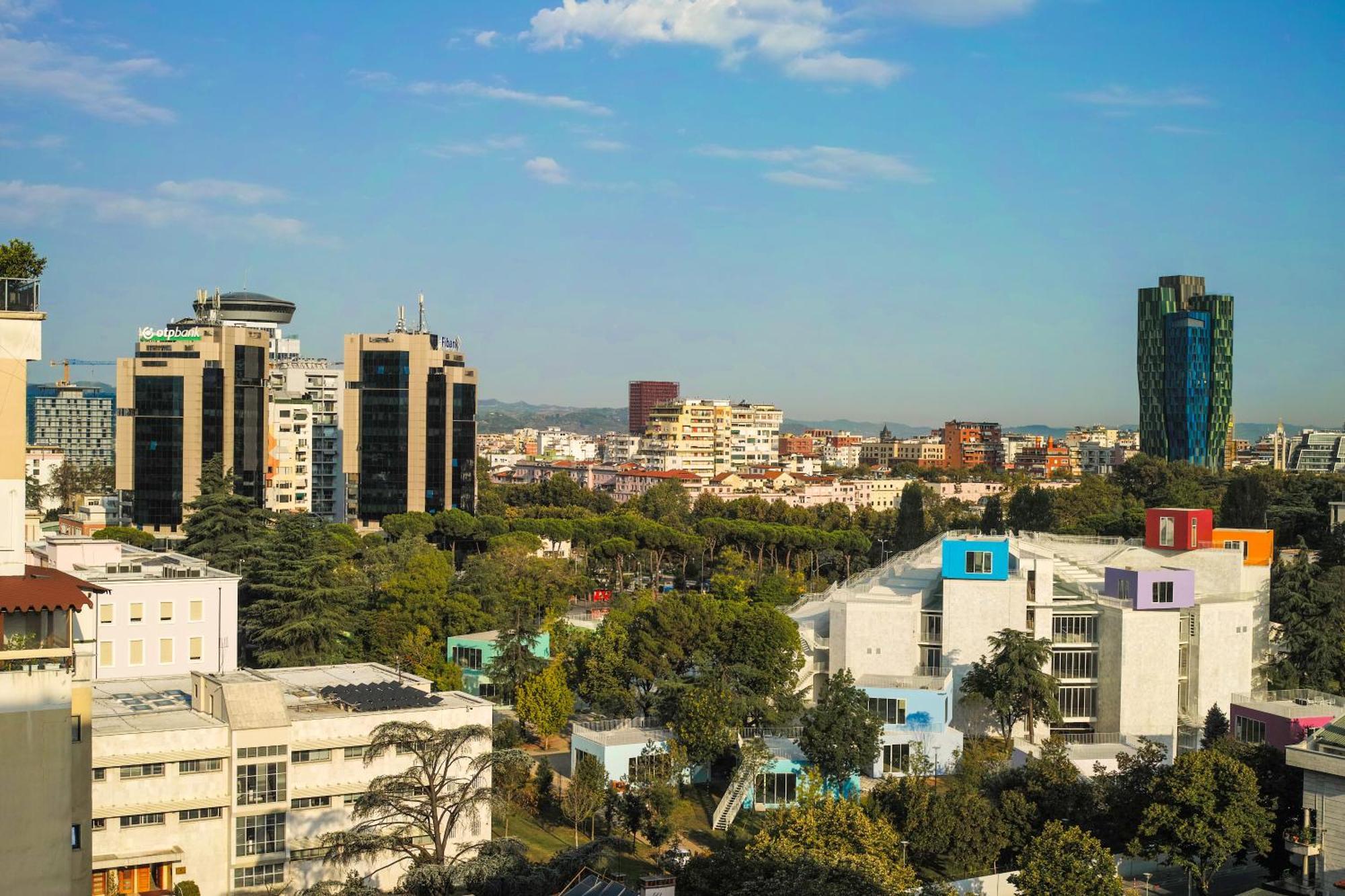 Kora Apartaments - Relaxing Escape Tirana Bagian luar foto